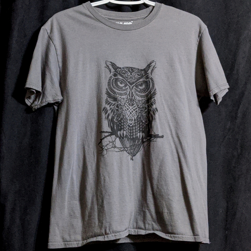 Owl print t shirt